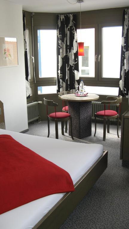 Hotel Am Schlossberg ベーブリンゲン 部屋 写真